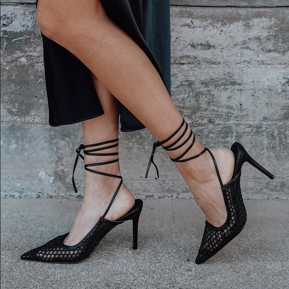 Lulus Shoes - Lulu’s heels 🖤